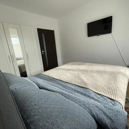 Apartament Cina Husi Exterior photo
